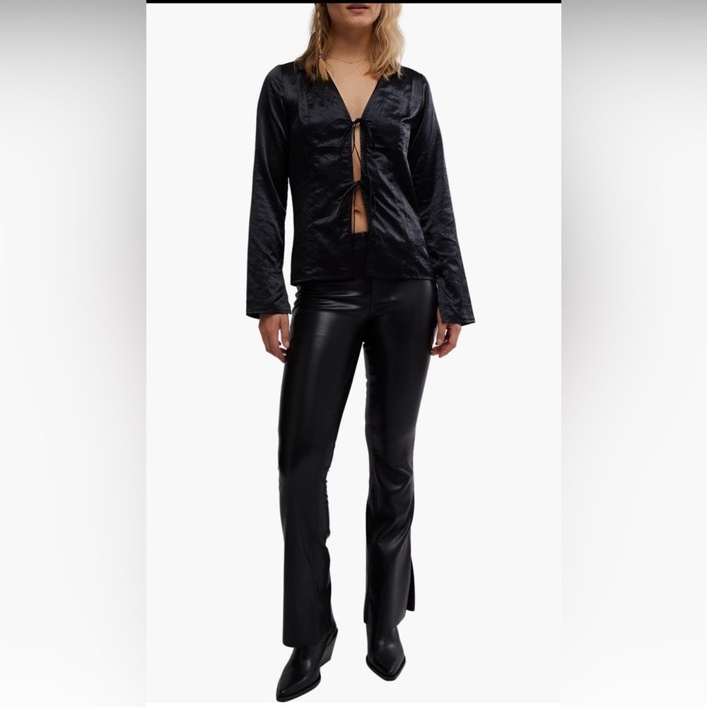 Free People Star Eyes Black Satin Front Tie Crinkle Top Blouse NWT S - Picture 3 of 9